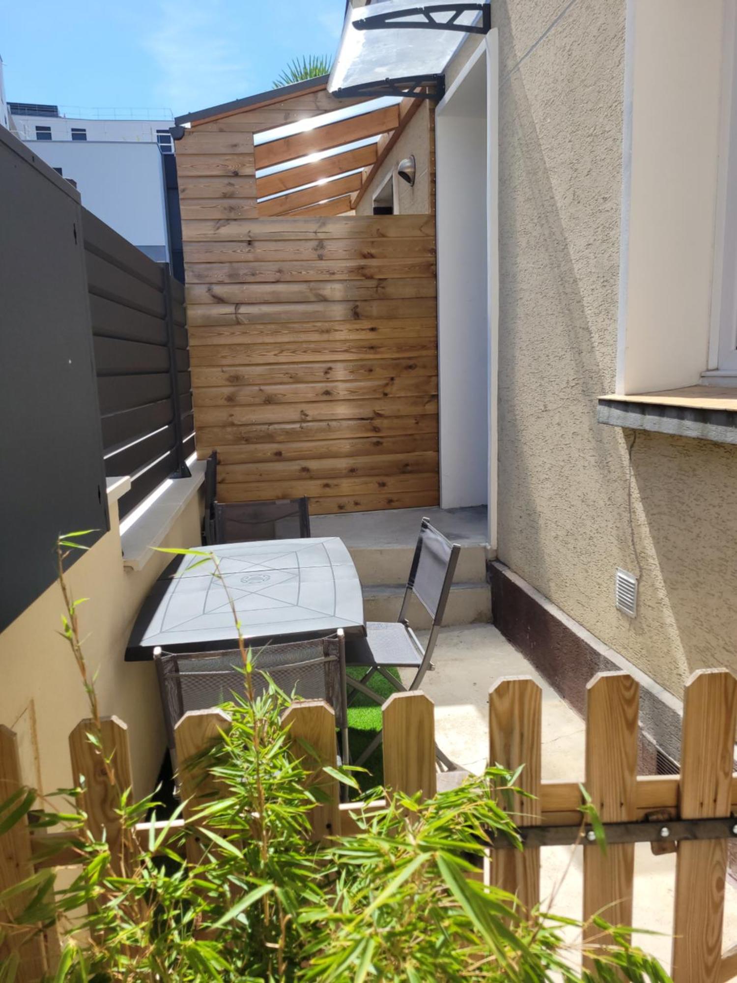 Apartment Paris Par Metro 4 - Rer B - Calme - Patio Prive
